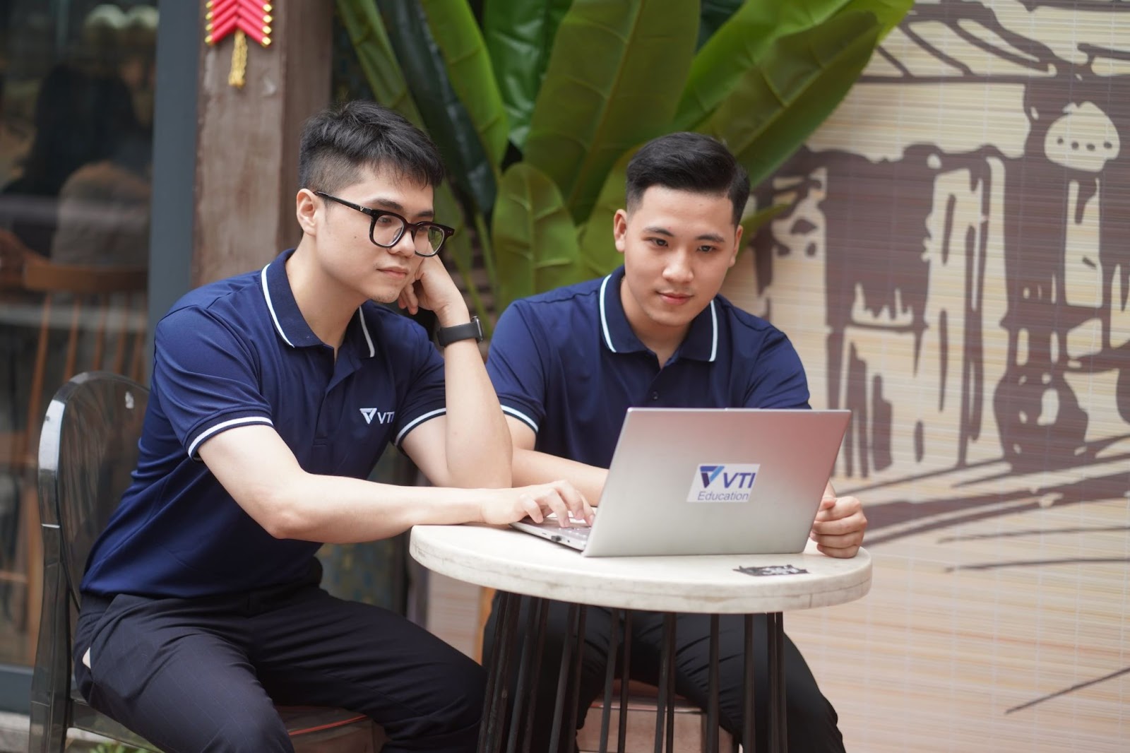 Top các ngành hot nên học năm 2023 - nên chọn ngành nào?